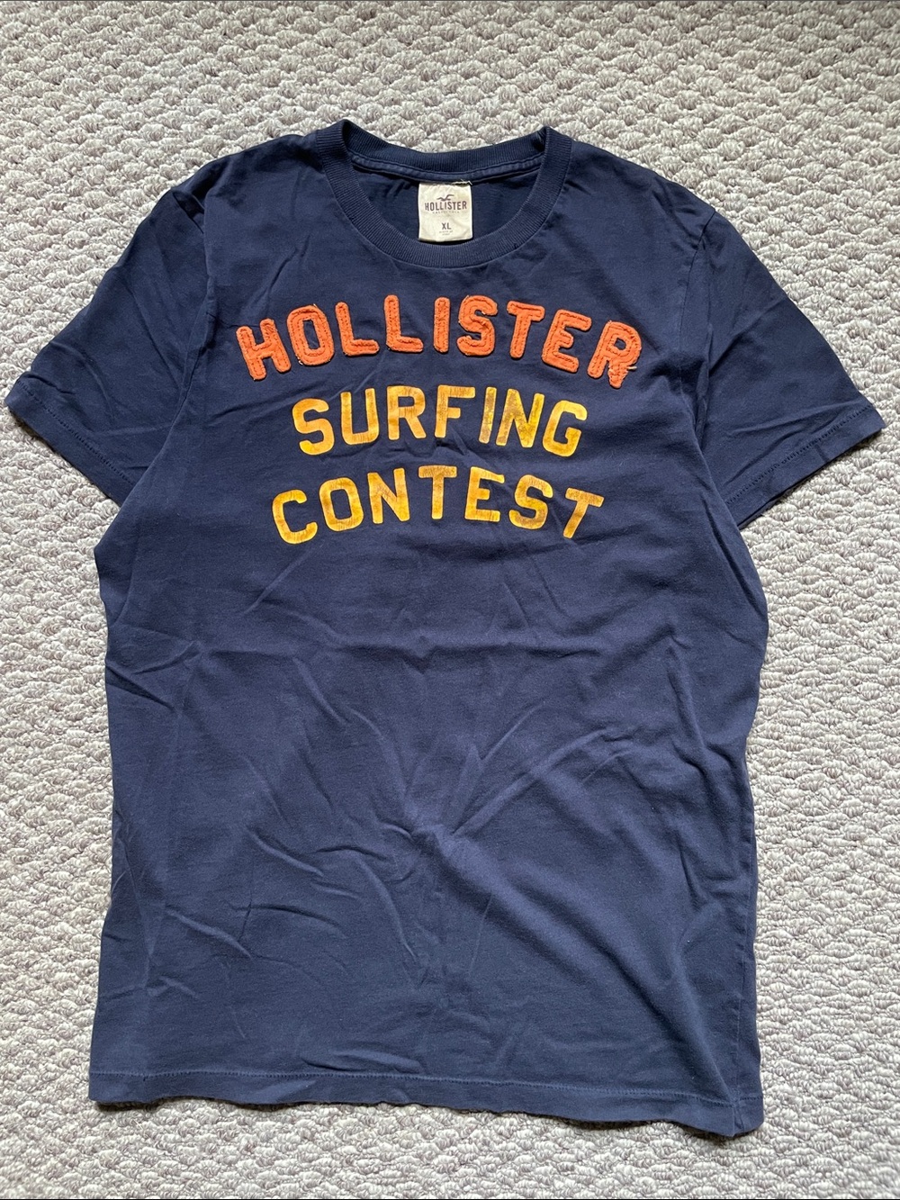 Vintage Y2K Hollister surfing t shirt